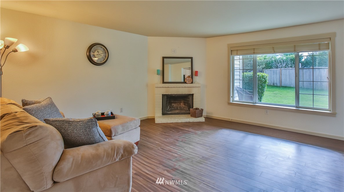 12404 East Gibson Road, Unit P106 Everett, WA 98204 - Photo 3 of 24 Gallery Image 3
