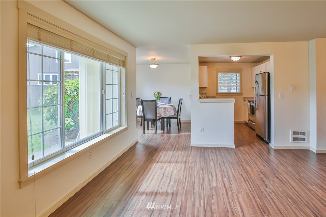 12404 East Gibson Road, Unit P106 Everett, WA 98204 - Photo 5 of 24 Gallery Image 5