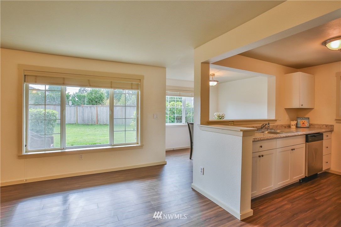 12404 East Gibson Road, Unit P106 Everett, WA 98204 - Photo 6 of 24 Gallery Image 6