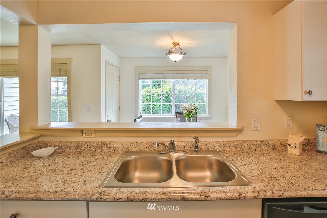 12404 East Gibson Road, Unit P106 Everett, WA 98204 - Photo 10 of 24 Gallery Image 10