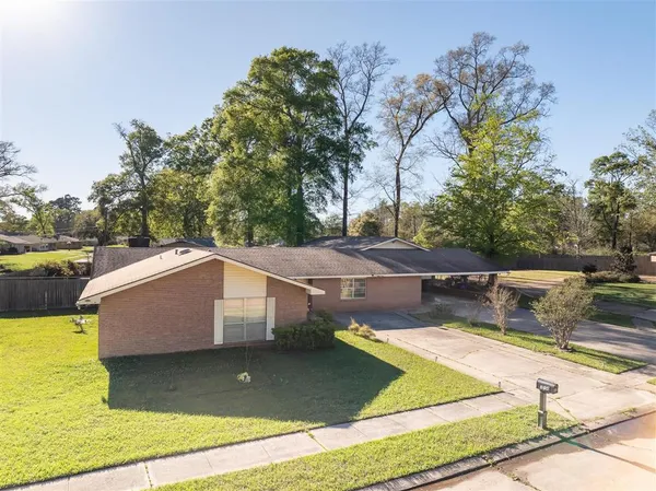 $275,000 | 214 Julie Circle, Oakdale, LA 71463