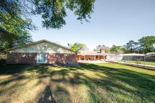 $275,000 | 214 Julie Circle, Oakdale, LA 71463