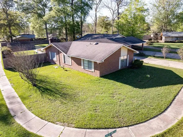 $275,000 | 214 Julie Circle, Oakdale, LA 71463