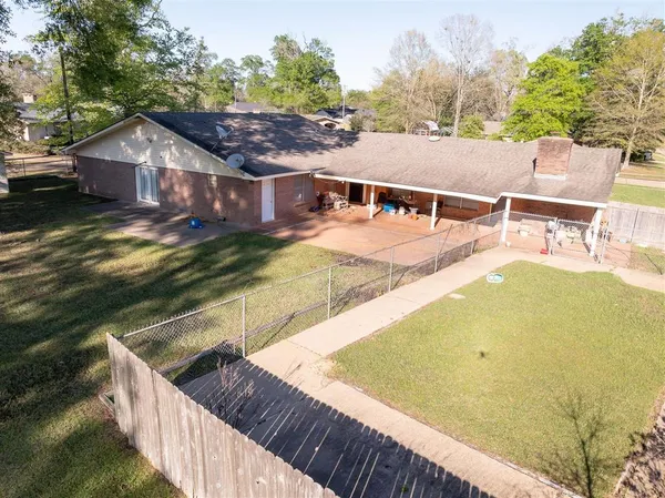 $275,000 | 214 Julie Circle, Oakdale, LA 71463