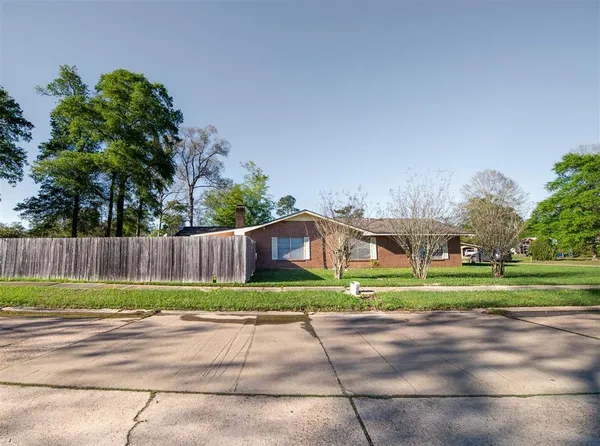 $275,000 | 214 Julie Circle, Oakdale, LA 71463