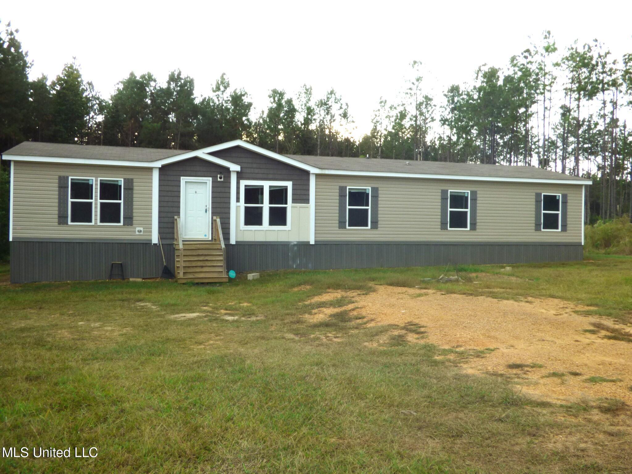 1160 Old Liberty Road McComb, MS 39648 - Photo 1 of 19 P1330944