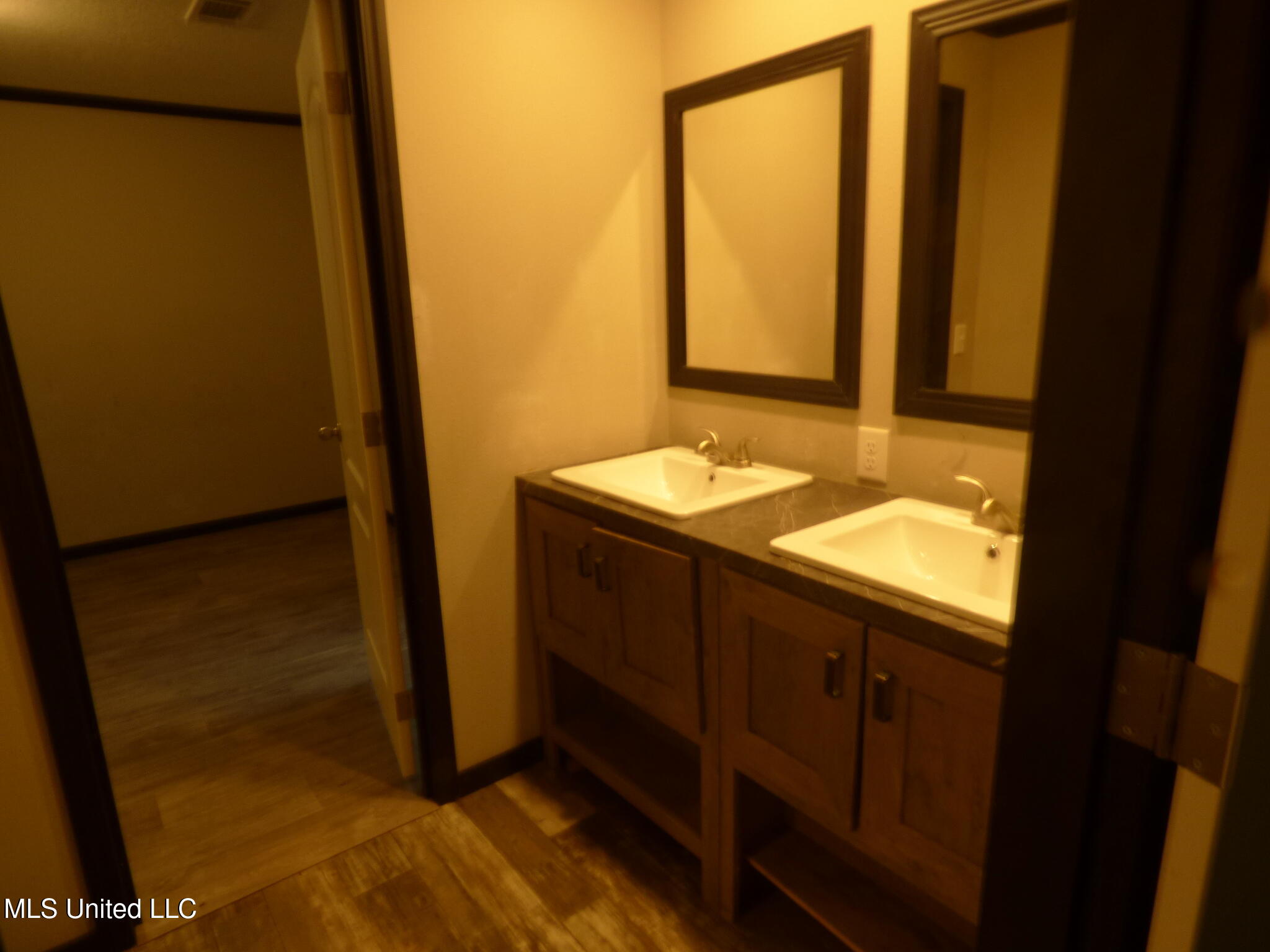 1160 Old Liberty Road McComb, MS 39648 - Photo 8 of 19 P1330958