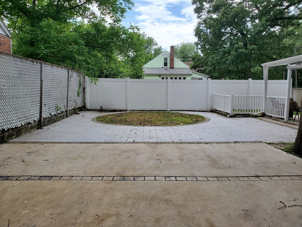 725 Bay Street Springfield, MA 01109 - Photo 22 of 22