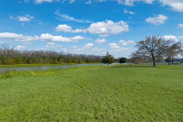 $444,900 | 1900 County Road 33900, Powderly, TX 75473