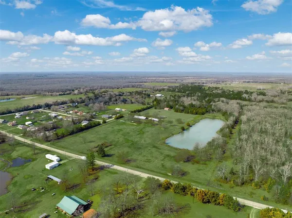 $444,900 | 1900 County Road 33900, Powderly, TX 75473