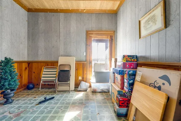 $444,900 | 1900 County Road 33900, Powderly, TX 75473