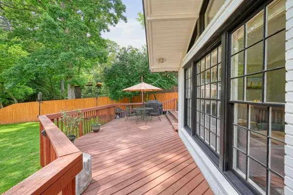 $950,000 | 3734 Powers Ferry Road Northwest, Atlanta, GA 30342