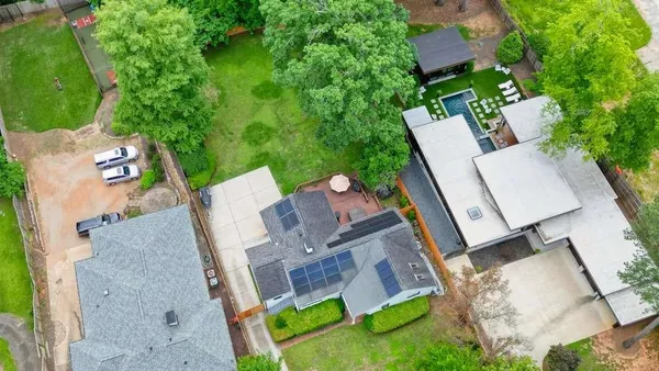 $950,000 | 3734 Powers Ferry Road Northwest, Atlanta, GA 30342