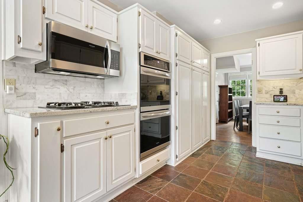 3734 Powers Ferry Road Northwest Atlanta, GA 30342 - Photo 5 of 42