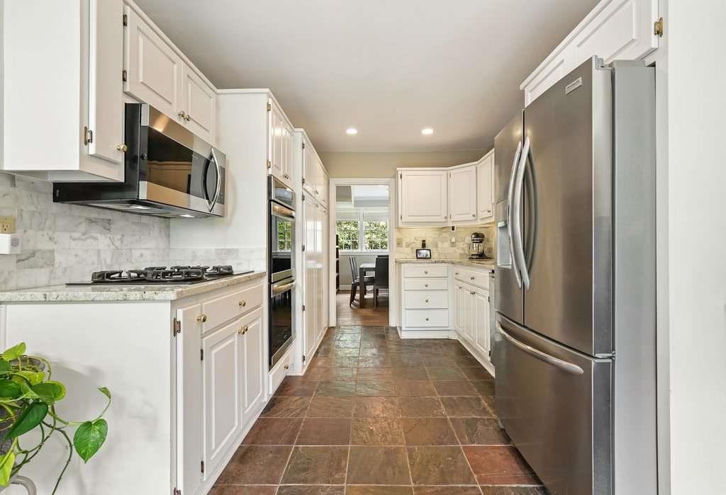 3734 Powers Ferry Road Northwest Atlanta, GA 30342 - Photo 8 of 42