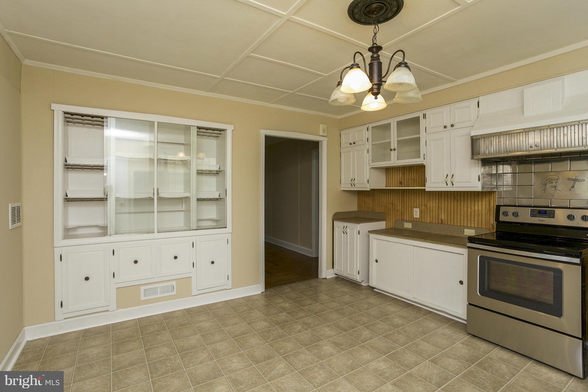 4252 Chapel Road Nottingham, MD 21236 - Photo 8 of 25 Kitchen