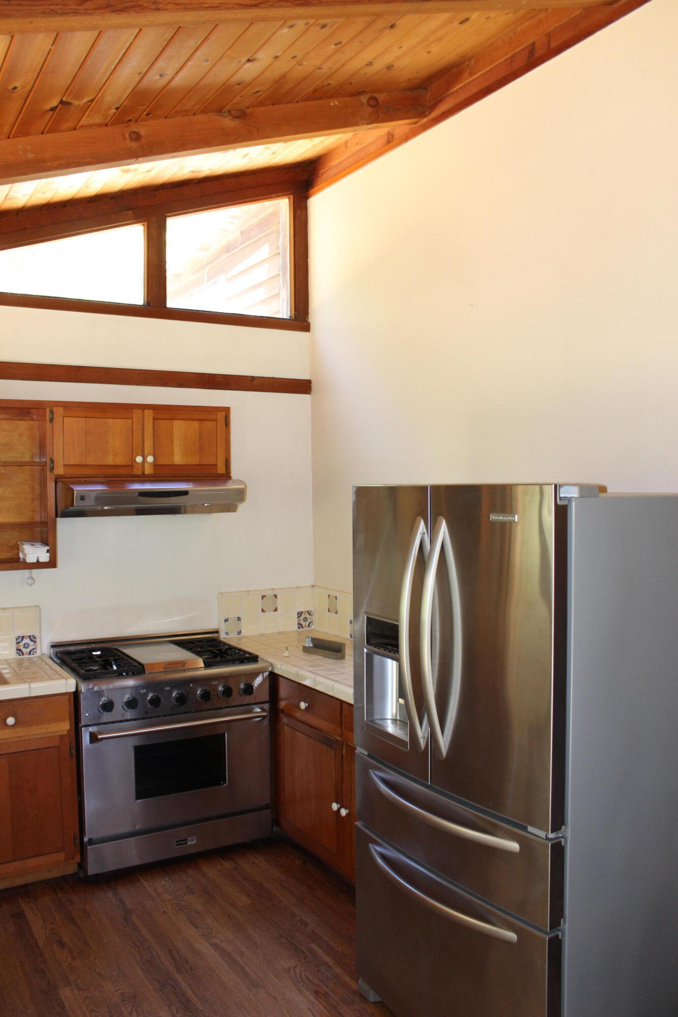 3961 Red Rock Road Garberville, CA 95542 - Photo 25 of 45 Cabin Kitchen