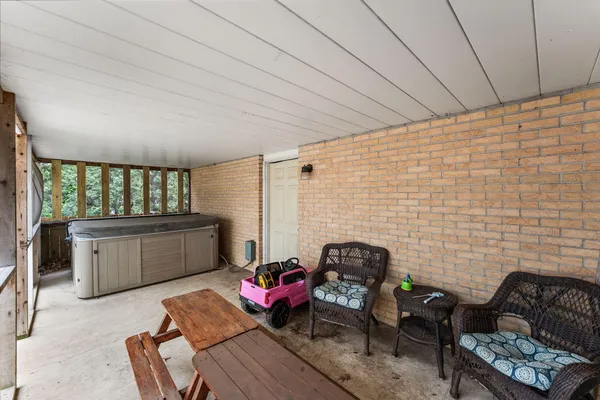 $279,900 | 208 Stevenson Street, Morocco, IN 47963