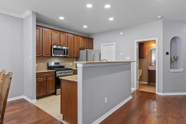 $1,895 | 700 Mandarin Flyway, Unit 2005, Cedar Park, TX 78613