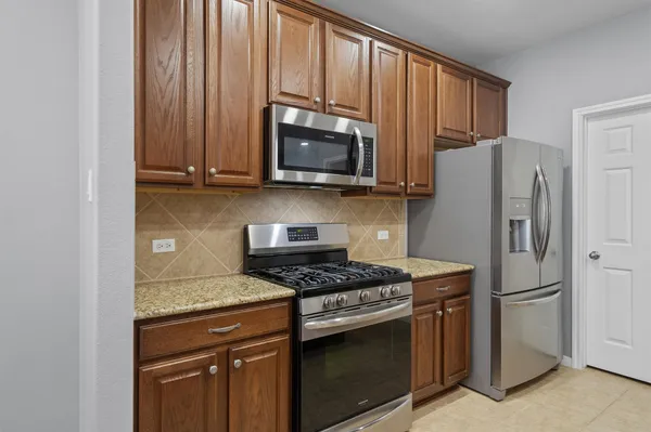 $1,895 | 700 Mandarin Flyway, Unit 2005, Cedar Park, TX 78613