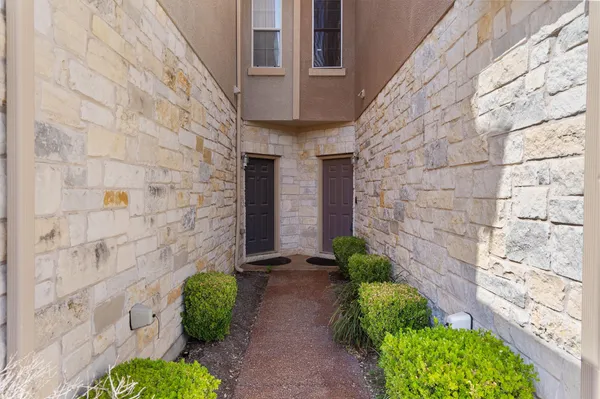 $1,895 | 700 Mandarin Flyway, Unit 2005, Cedar Park, TX 78613