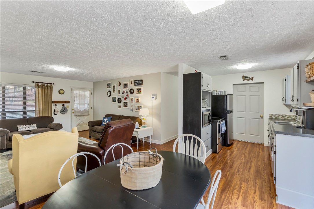 127 Cooper Valley Point Martin, GA 30557 - Photo 10 of 47 Gallery Image 10