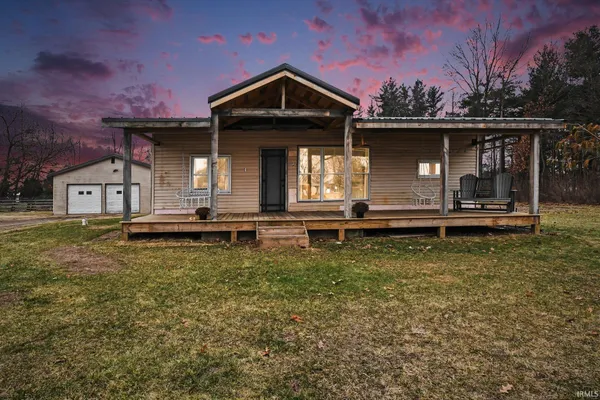 $275,000 | 10152 County Road 2, Middlebury, IN 46540