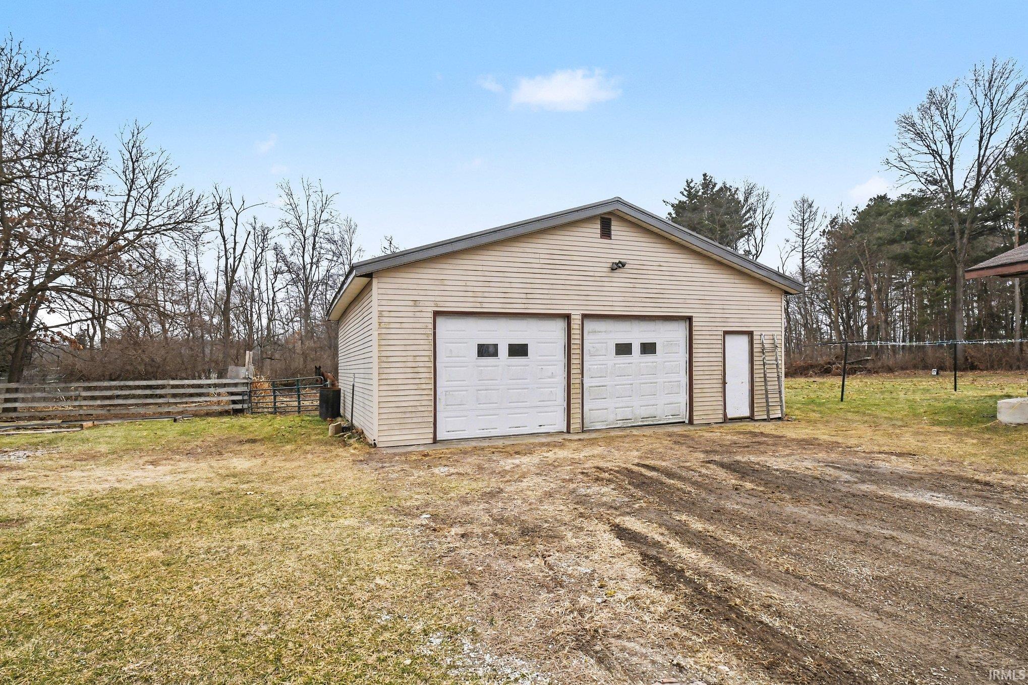 10152 County Road 2 Middlebury, IN 46540 - Photo 11 of 16