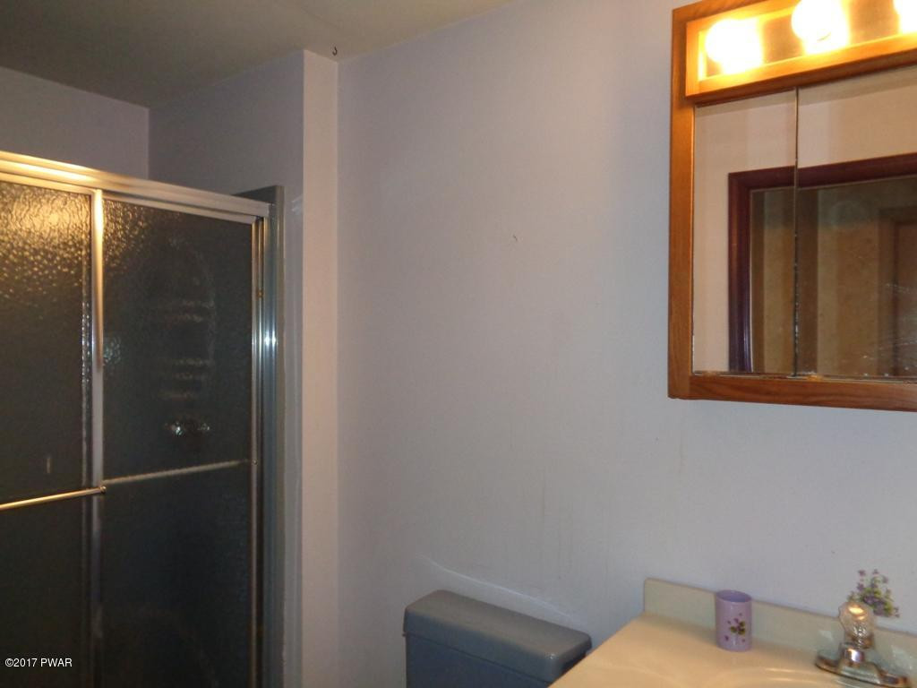 127 Mountain View Road Greeley, PA 18425 - Photo 29 of 36 31 Bath 2 LL
