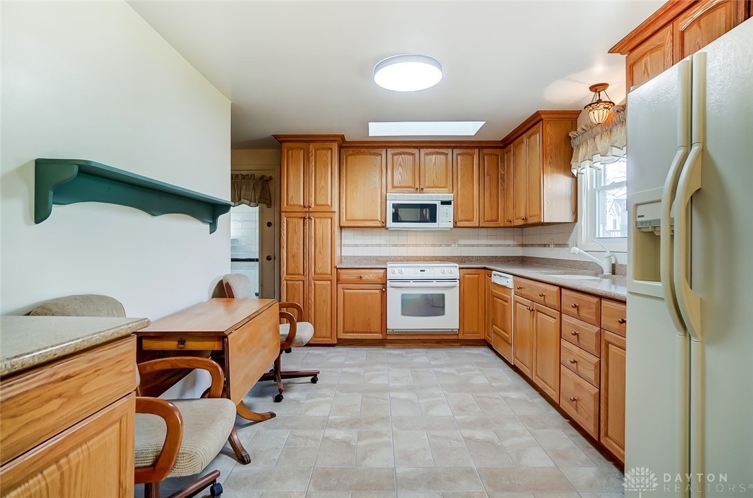 5247 West Ridgewood Road Springfield, OH 45503 - Photo 13 of 43
