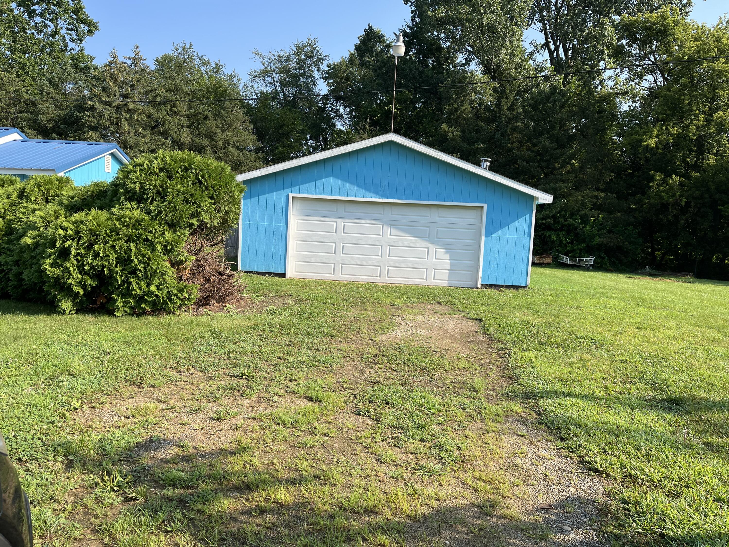 18991 R Drive South Tekonsha, MI 49092 - Photo 5 of 17 IMG_3779 (1)