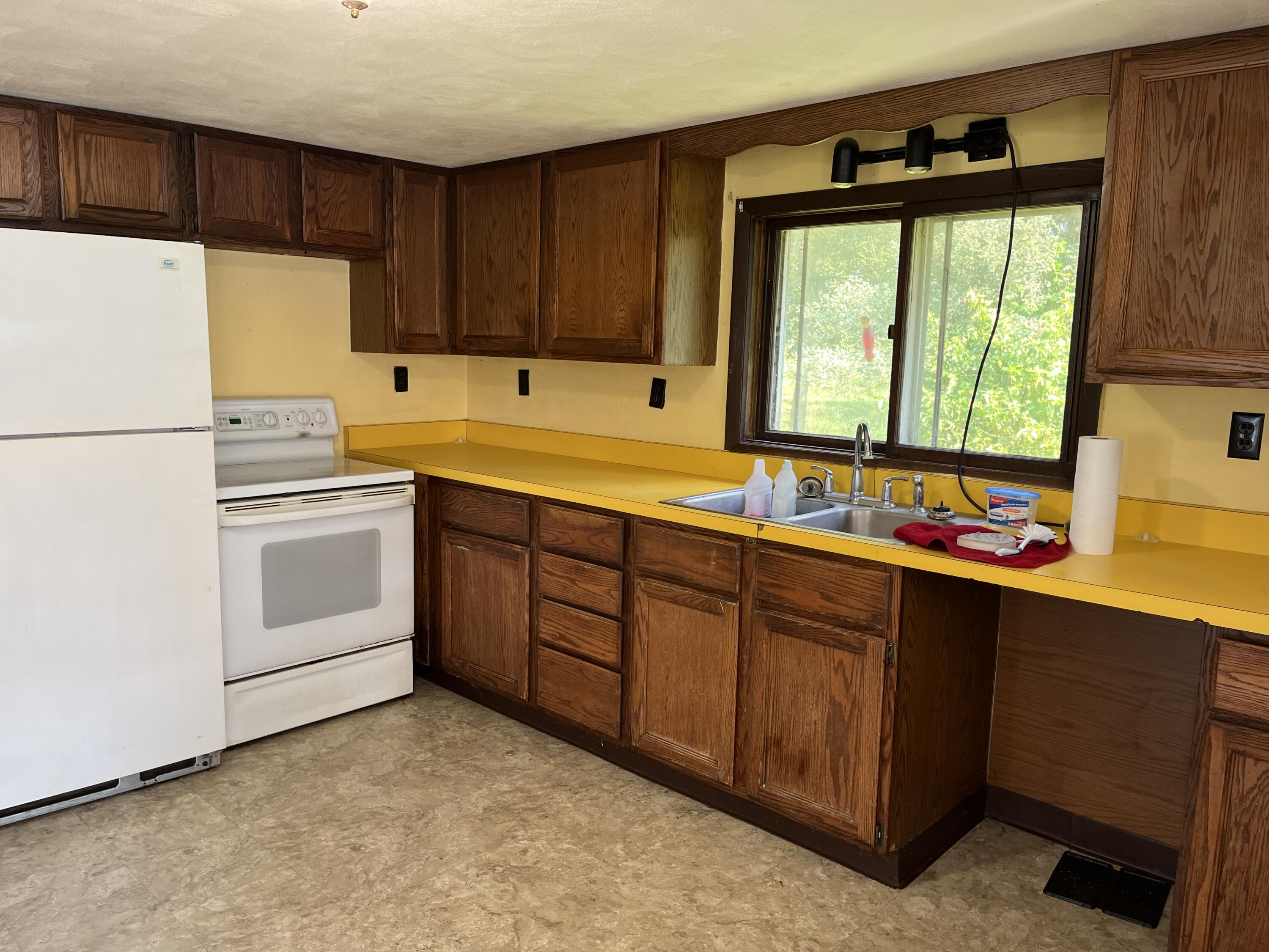 18991 R Drive South Tekonsha, MI 49092 - Photo 10 of 17 IMG_3793 (1)