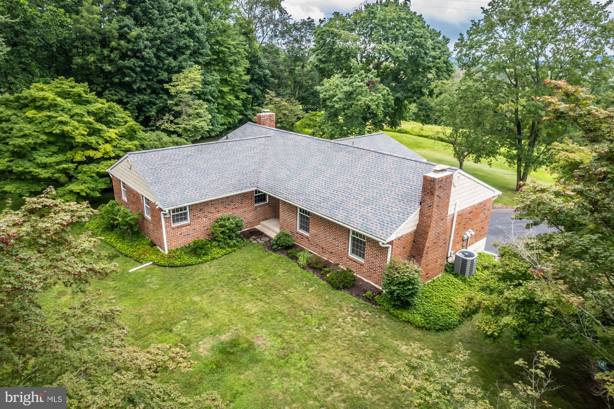 61 Fricks Lock Road Pottstown, PA 19465 - Photo 2 of 48 Gallery Image 2