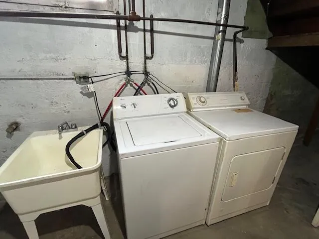 $2,300 | 99 Robert Street, Fort Atkinson, WI 53538