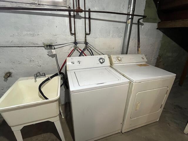 99 Robert Street Fort Atkinson, WI 53538 - Photo 22 of 26 IMG_2321