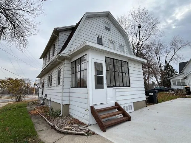 $2,300 | 99 Robert Street, Fort Atkinson, WI 53538