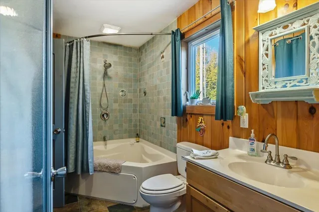 $479,000 | 1001 Samson Road, St. Albans Town, VT 05488