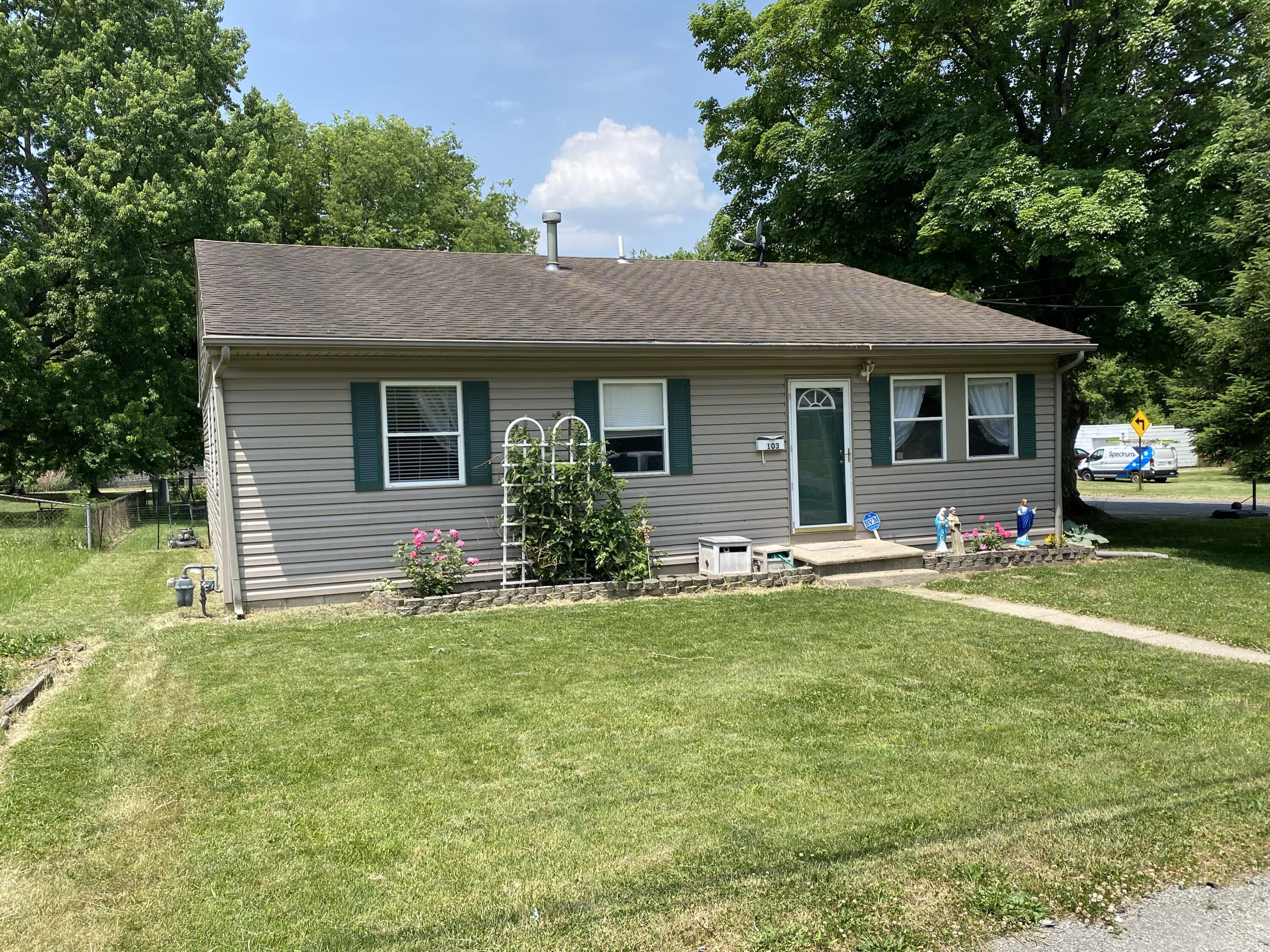 103 4th Springfield, OH 45502 - Photo 2 of 37