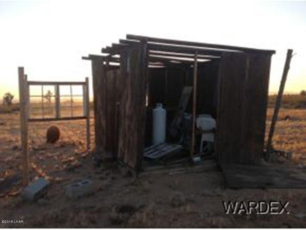 415 South Tom Mix Road Yucca, AZ 86438 - Photo 7 of 17 picture 8