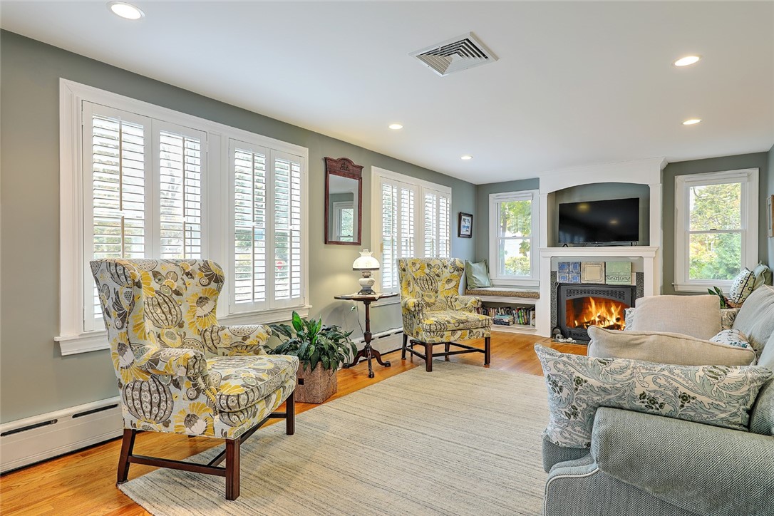 63 Maple Street Warren, RI 02885 - Photo 15 of 50