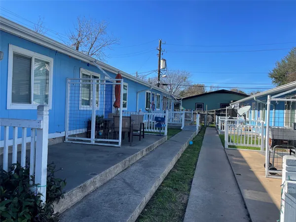 $1,099 | 8208 Sam Rayburn Drive, Unit A, Austin, TX 78753