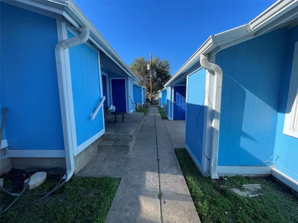 $1,099 | 8208 Sam Rayburn Drive, Unit A, Austin, TX 78753