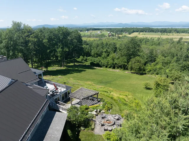 $2,750,000 | 900 Crosswind Road, Charlotte, VT 05445