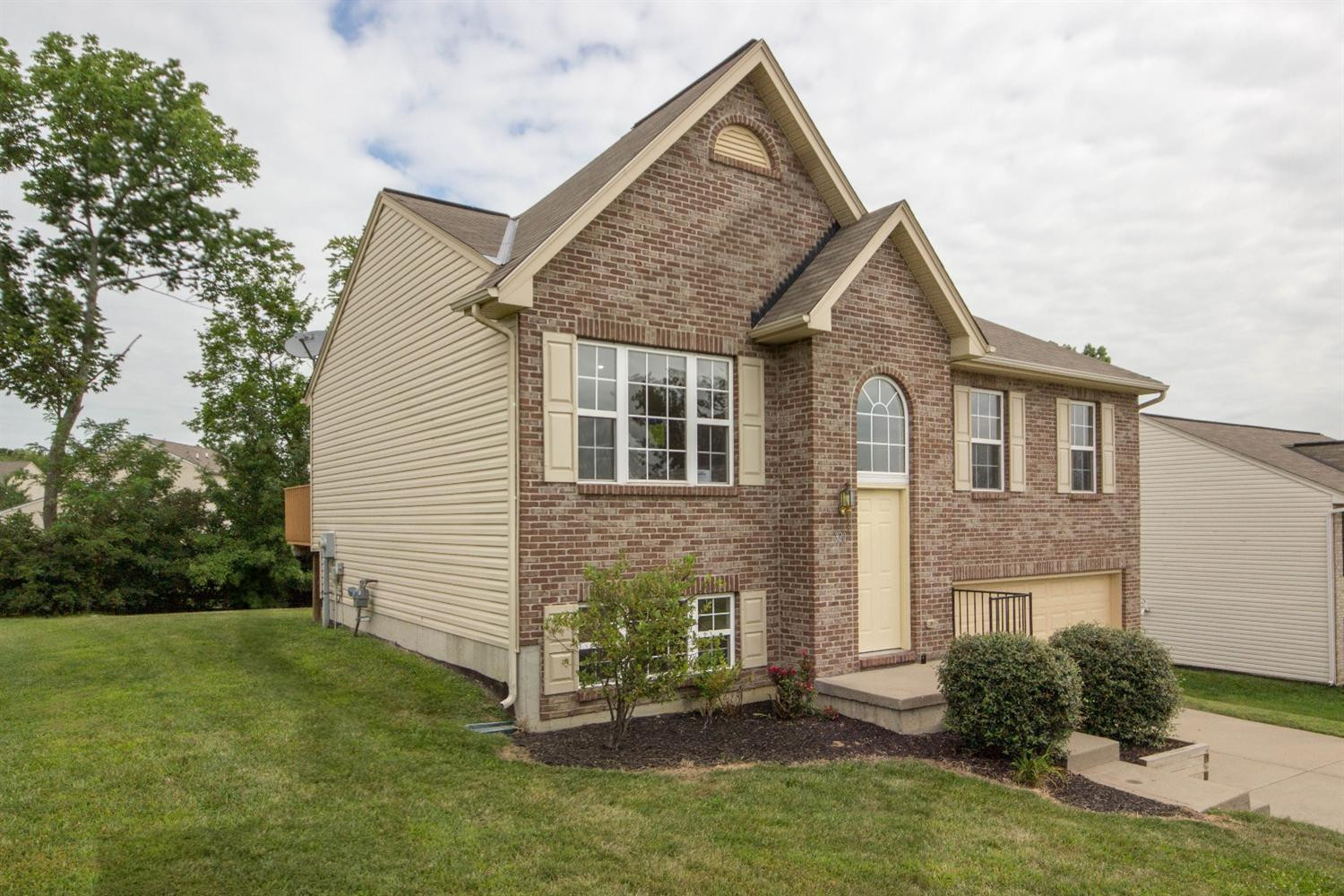 320 Rurel Court Burlington, KY 41005 - Photo 2 of 23 Gallery Image 2