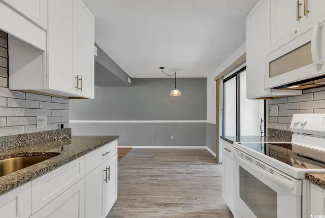 $274,900 | 633 Sparrow Drive, Unit B, Surfside Beach, SC 29575