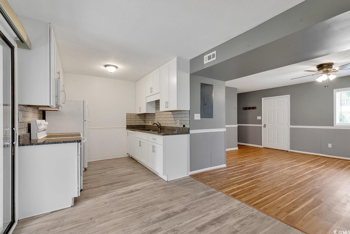 633 Sparrow Drive, Unit B Surfside Beach, SC 29575 - Photo 10 of 22