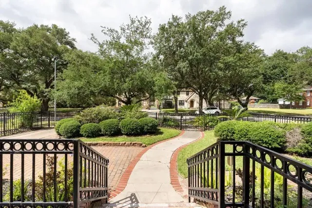 $4,990 | 2505 Rosedale Street, Houston, TX 77004