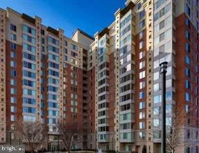 $2,350 | 2726 Gallows Road, Unit 915, Vienna, VA 22180