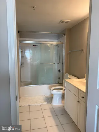 $2,350 | 2726 Gallows Road, Unit 915, Vienna, VA 22180