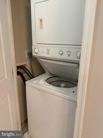 $2,350 | 2726 Gallows Road, Unit 915, Vienna, VA 22180